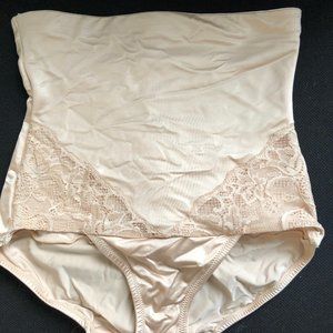 Girdles Shapewear Medium by luleh . .